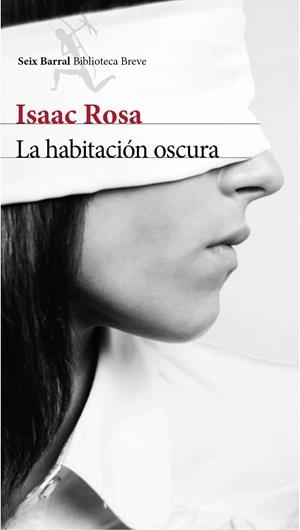 La habitación oscura | 9788432215728 | Isaac Roca